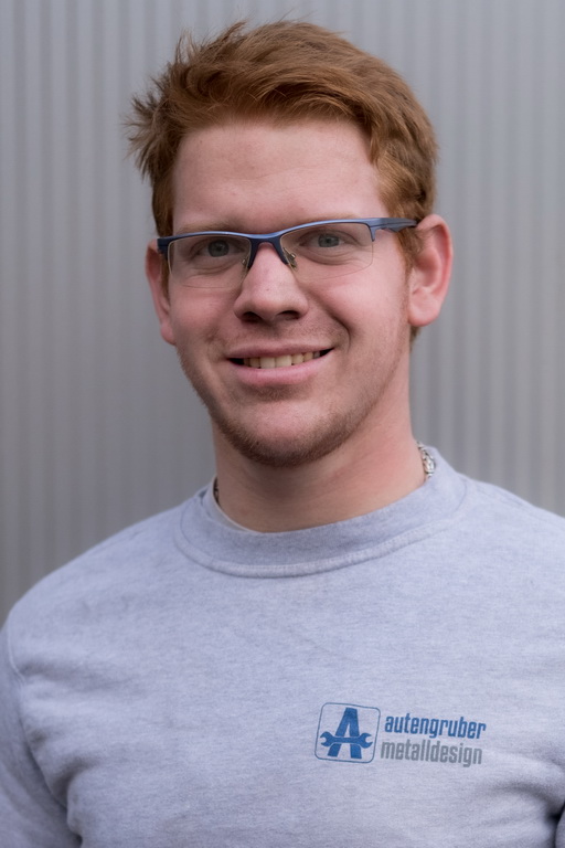 Adrian_Ambrozi